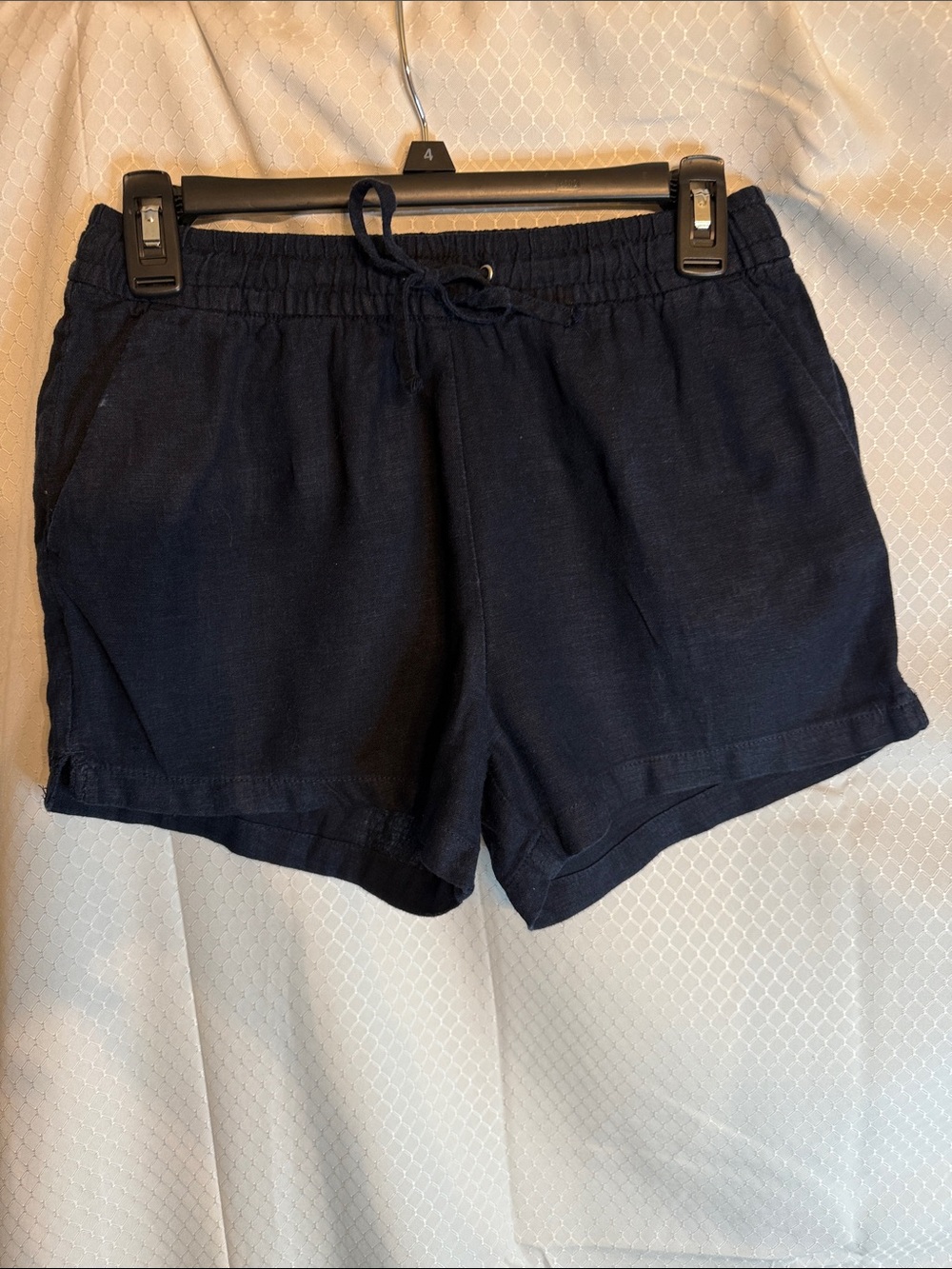 H&M L.O.G.G. Linen blend Black elastic 2 pocket shorts in a size 2